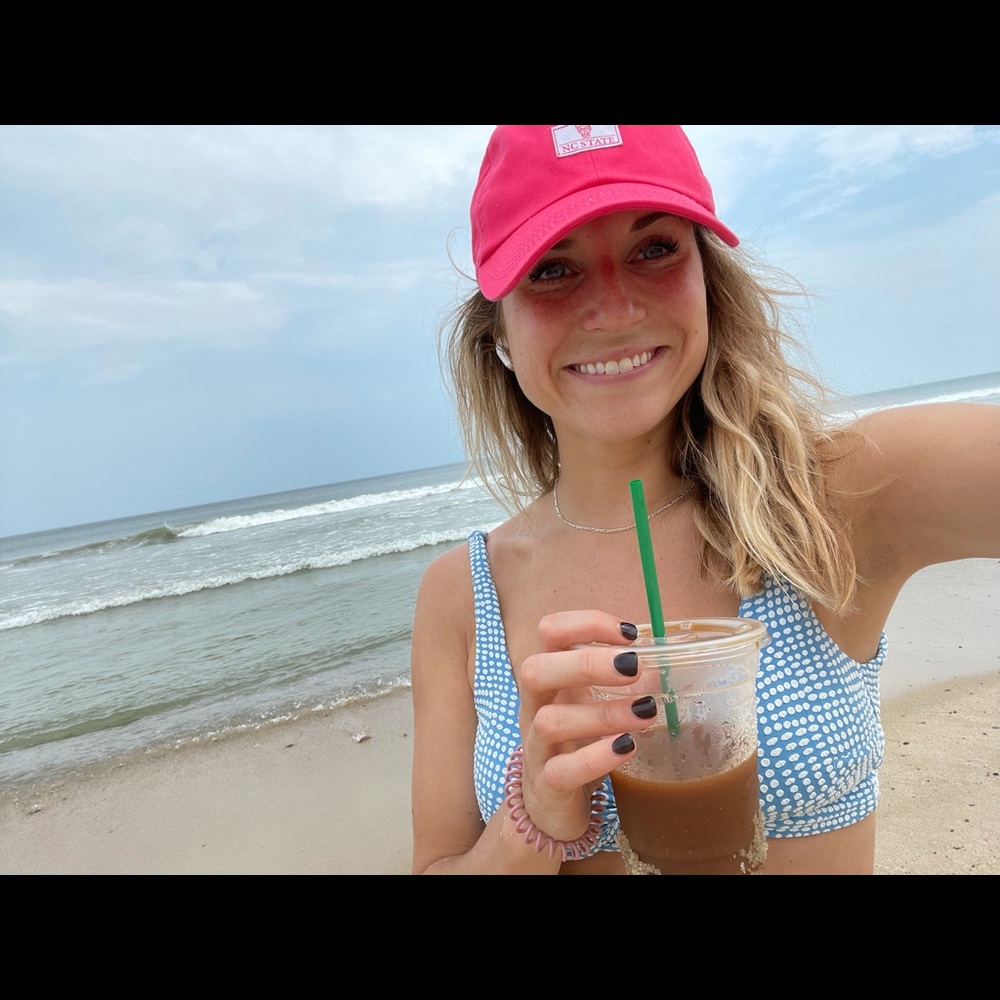 Meet your Posher, Abigail